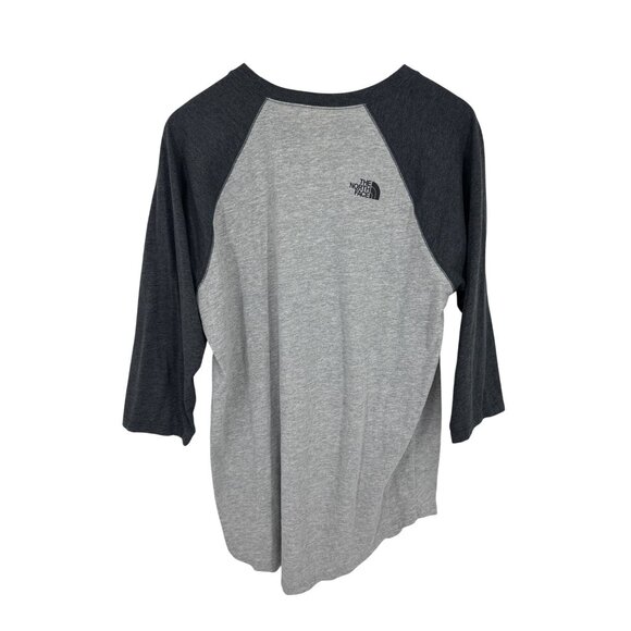 The North Face Lot of 2 Raglan Sleeve Classic Fit Graphic T-Shirts L - Picture 10 of 15
